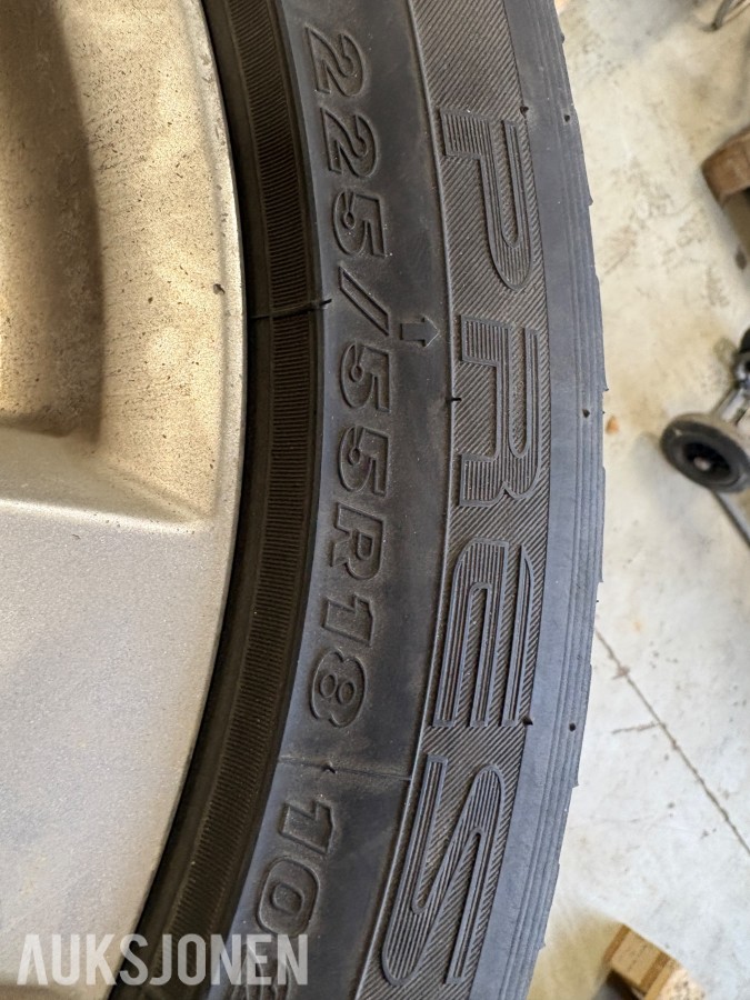 4 stk. 18" aluminiumsfelger med dekk 225/55 R18