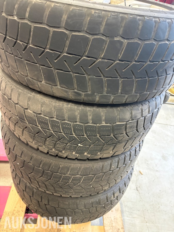 4 stk. 18" aluminiumsfelger med dekk 225/55 R18