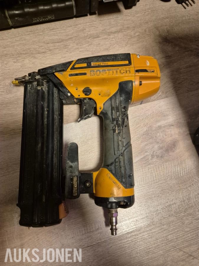 Dewalt bostich bosch fein protool Gipstrekker. Dykerpistol - div verktøy