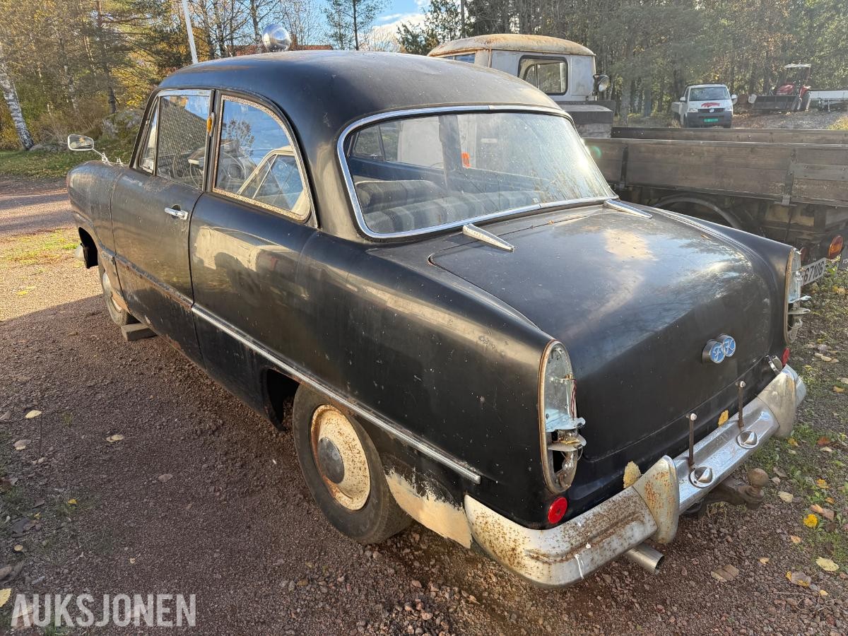 1954 Ford Taunus 12M Globus – Kjørbart restaureringsprosjekt