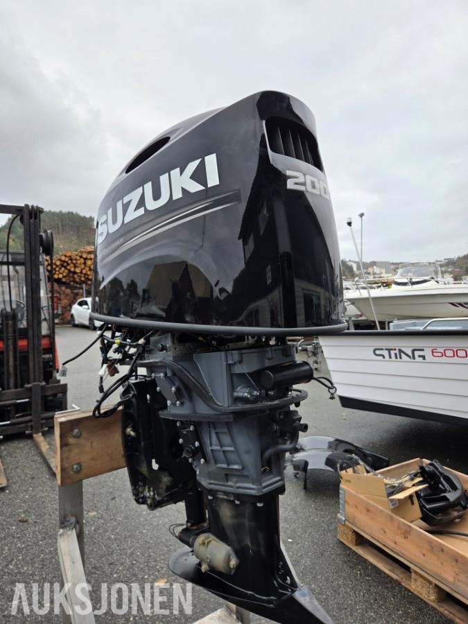 Suzuki DF200APX 2017 - ca 350 timer – Selges som reparasjonsobjekt