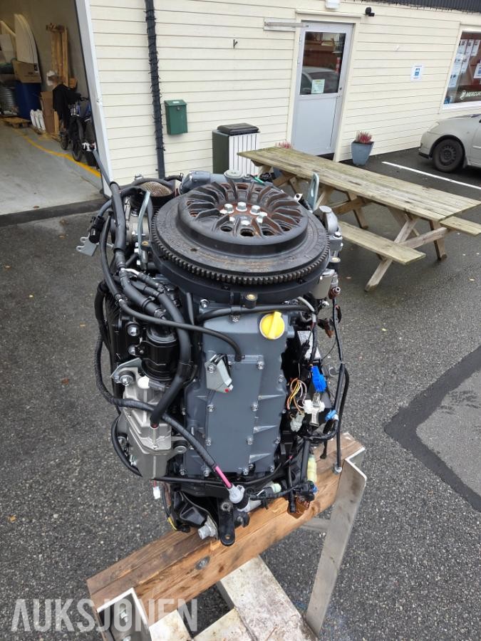Suzuki DF200APX 2017 - ca 350 timer – Selges som reparasjonsobjekt