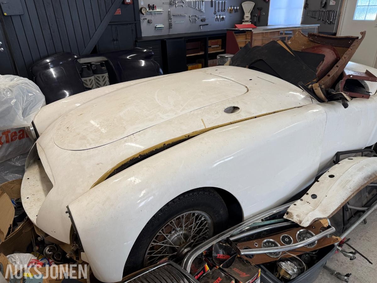 1955 MG MGA Roadster – Restaureringsprosjekt – Fortollet – Mye deler