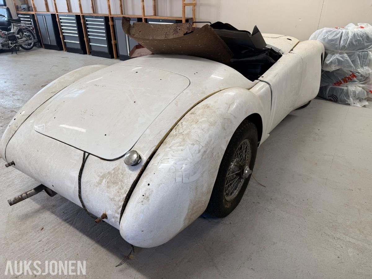1955 MG MGA Roadster – Restaureringsprosjekt – Fortollet – Mye deler
