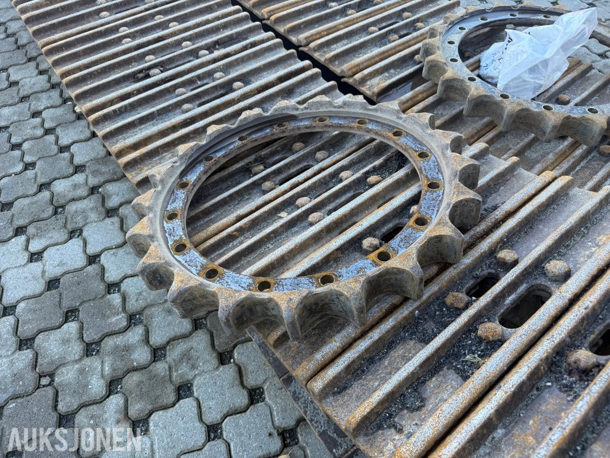 2021 Cat 323 belteplater m/sprocket