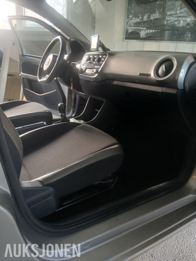 2015 Volkswagen UP! 60hk