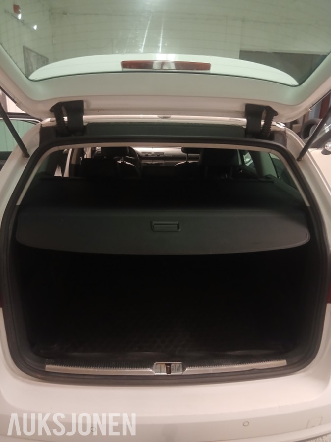 2010 Volkswagen PASSAT 2.0-140 D R-Line DSG / EU-OK til 09.2028 / H.feste