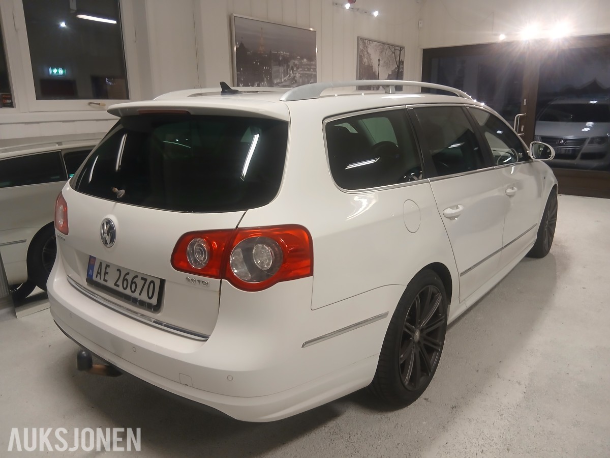 2010 Volkswagen PASSAT 2.0-140 D R-Line DSG / EU-OK til 09.2028 / H.feste