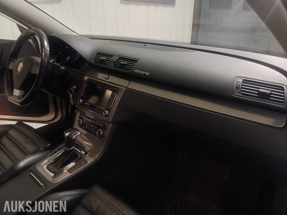 2010 Volkswagen PASSAT 2.0-140 D R-Line DSG / EU-OK til 09.2028 / H.feste