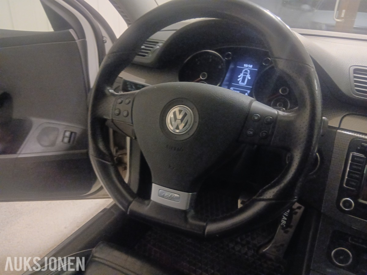 2010 Volkswagen PASSAT 2.0-140 D R-Line DSG / EU-OK til 09.2028 / H.feste