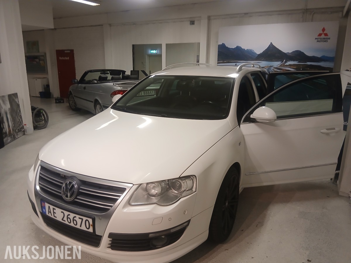 2010 Volkswagen PASSAT 2.0-140 D R-Line DSG / EU-OK til 09.2028 / H.feste
