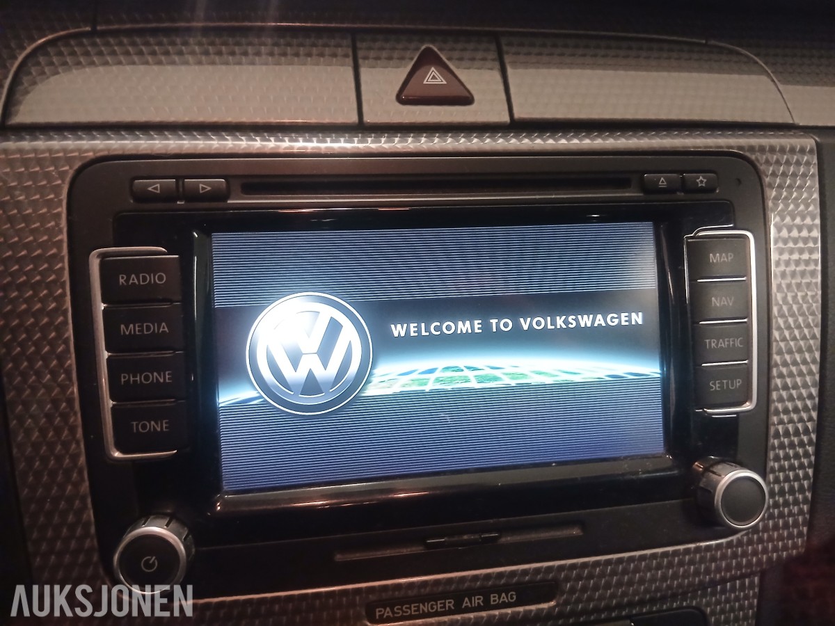 2010 Volkswagen PASSAT 2.0-140 D R-Line DSG / EU-OK til 09.2028 / H.feste