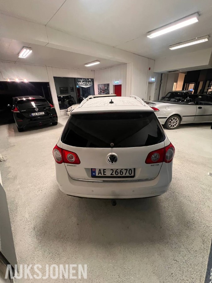 2010 Volkswagen PASSAT 2.0-140 D R-Line DSG / EU-OK til 09.2028 / H.feste