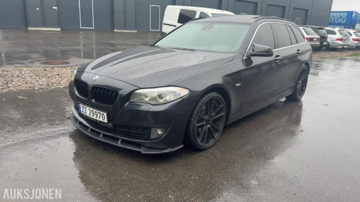 2011 BMW 520D 184HK AUTOMAT CRUISEKONTROLL HENGERFESTE