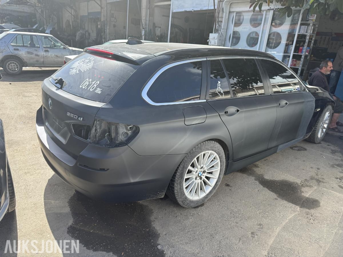 2011 BMW 520D 184HK AUTOMAT CRUISEKONTROLL HENGERFESTE