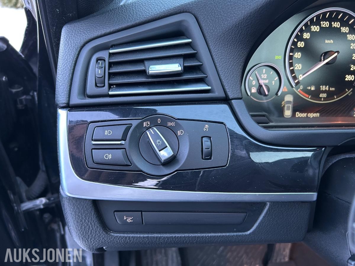 2011 BMW 520D 184HK AUTOMAT CRUISEKONTROLL HENGERFESTE