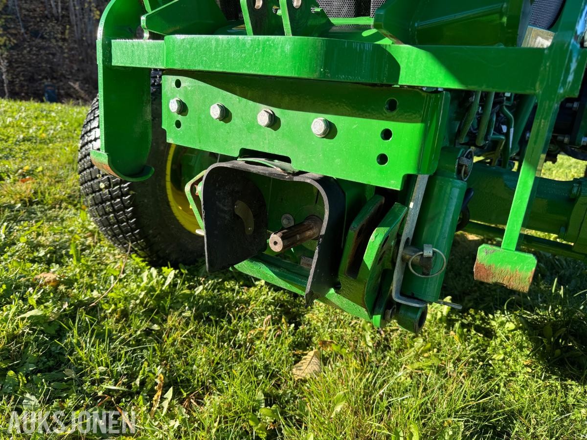 2021 John Deere 4066 Traktor