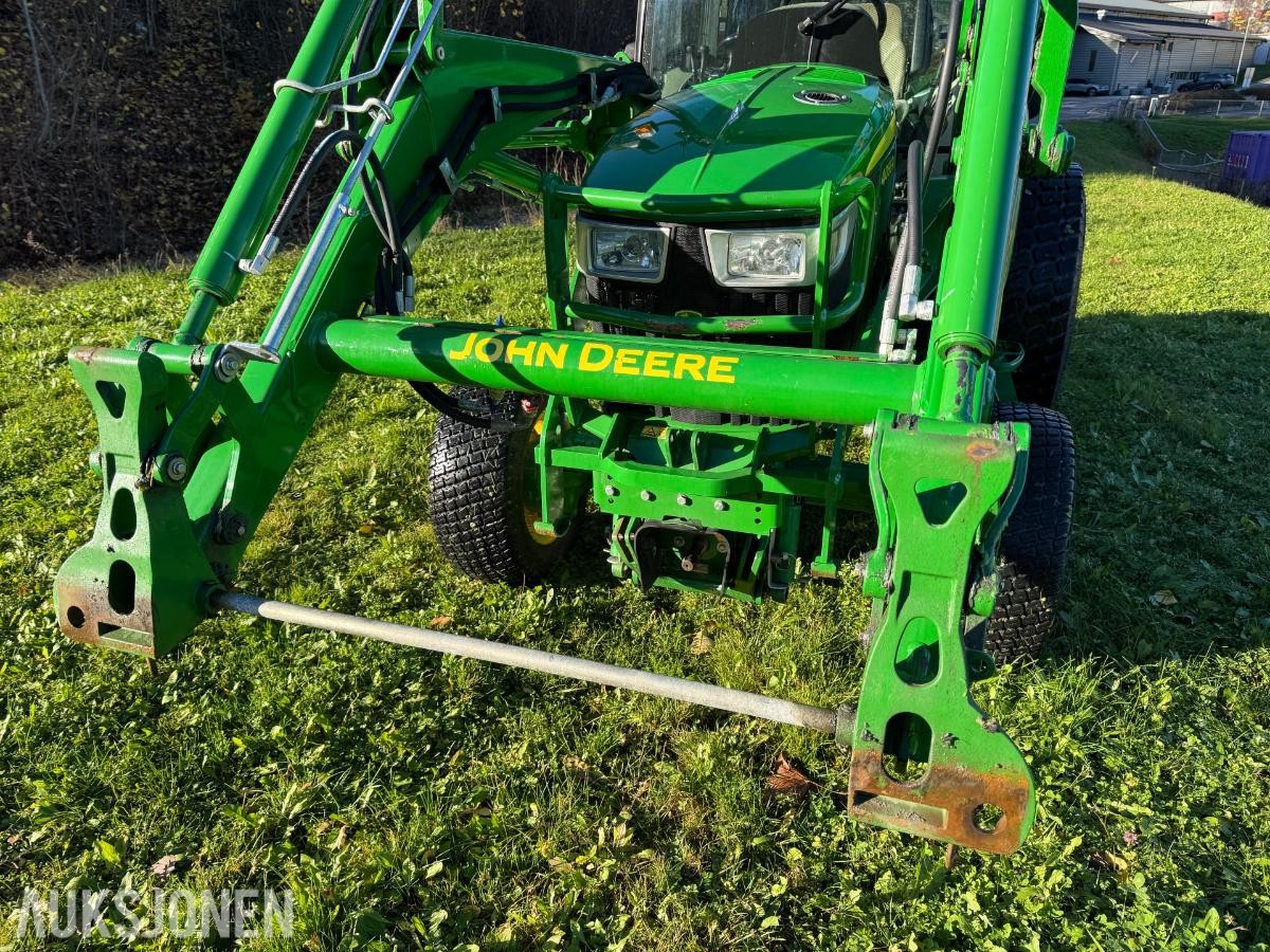 2021 John Deere 4066 Traktor
