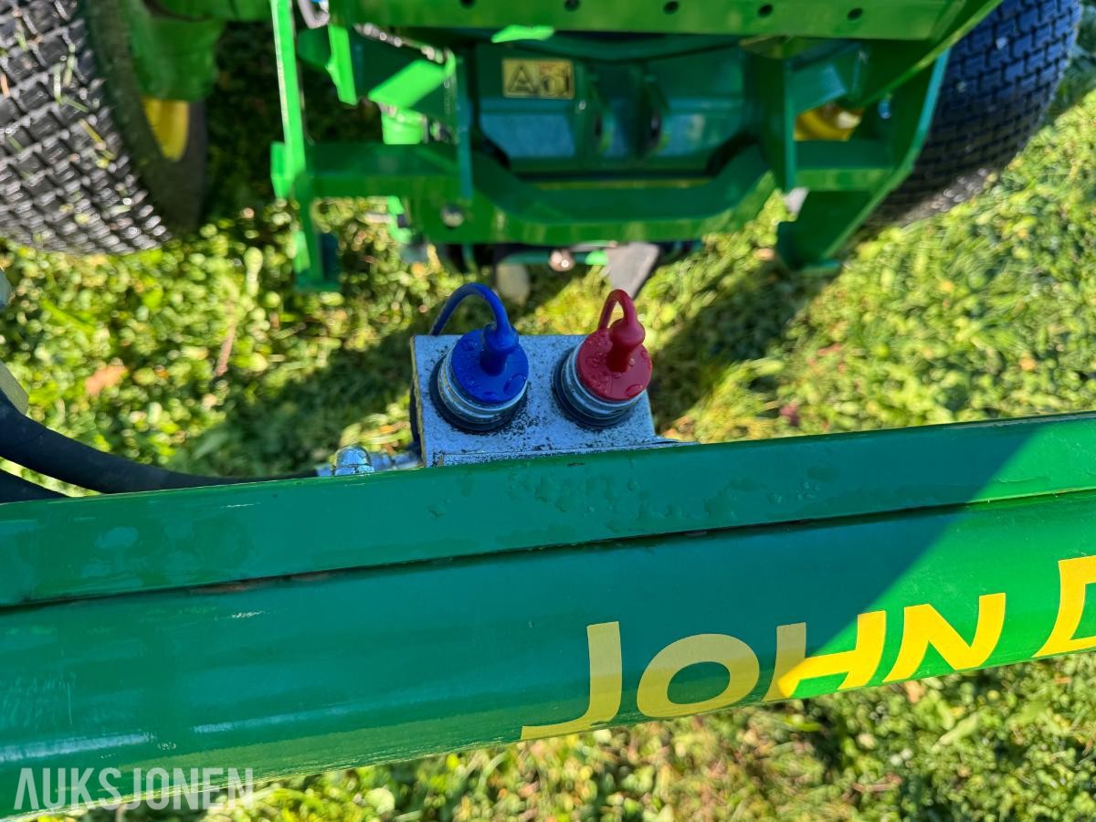 2021 John Deere 4066 Traktor