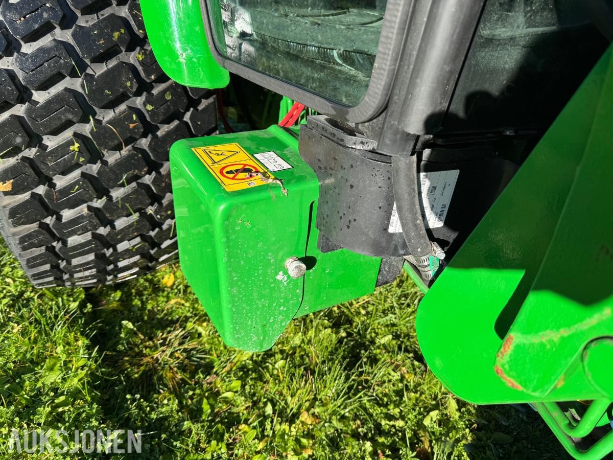 2021 John Deere 4066 Traktor