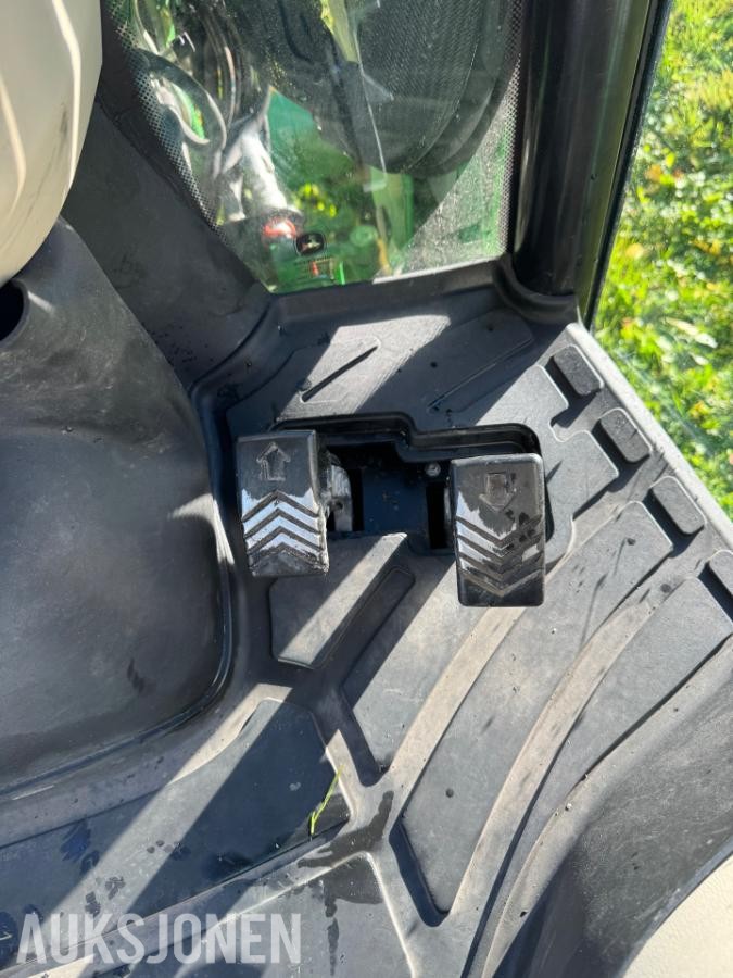 2021 John Deere 4066 Traktor