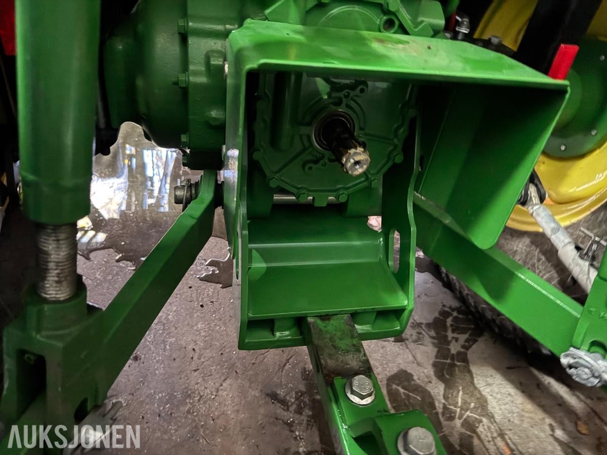 2021 John Deere 4066 Traktor