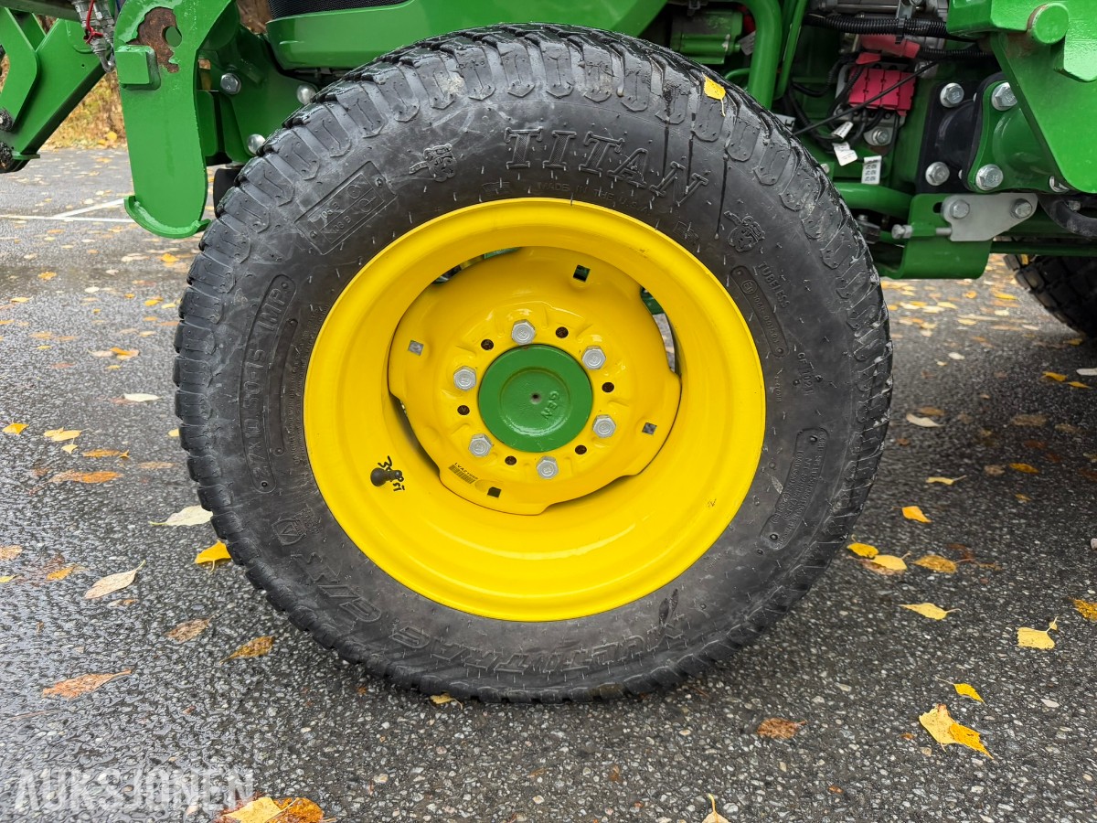 2021 John Deere 4066 Traktor