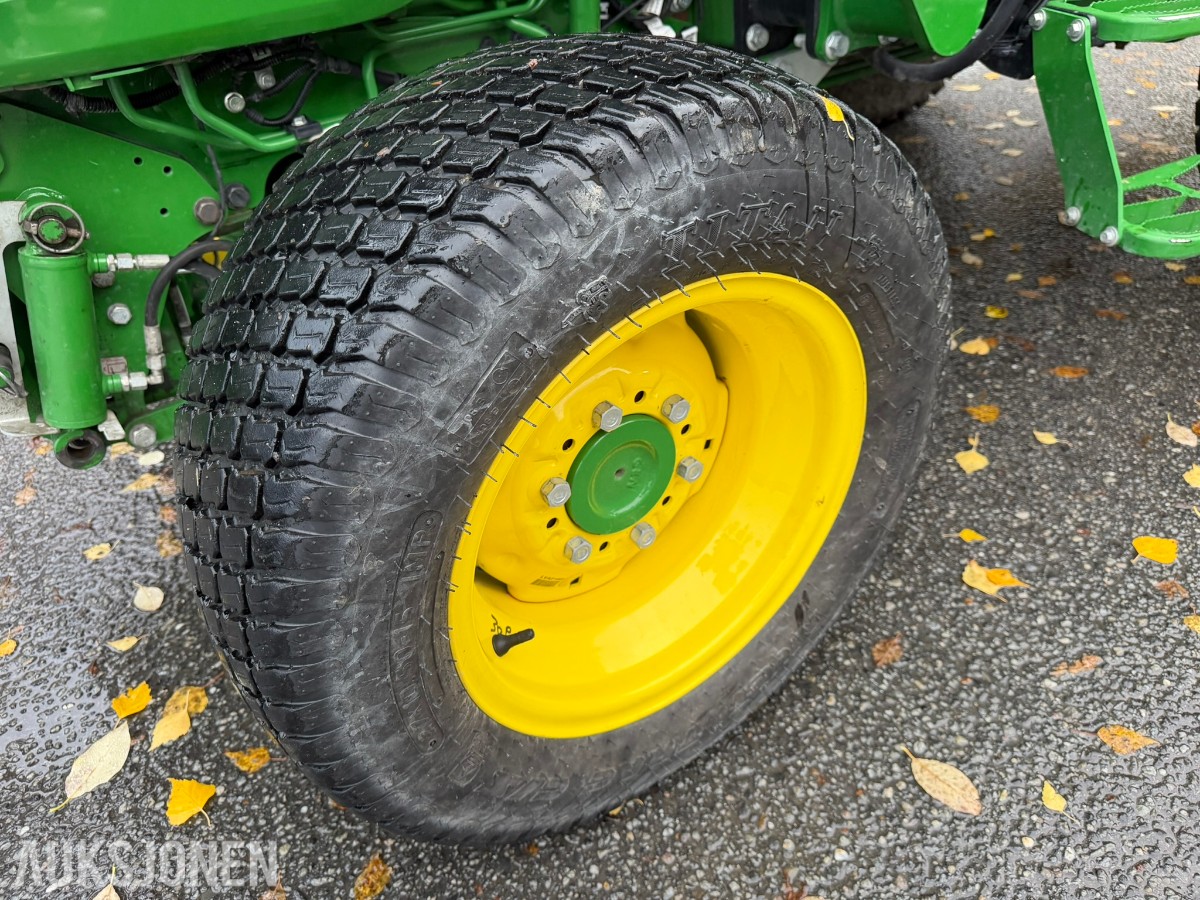 2021 John Deere 4066 Traktor