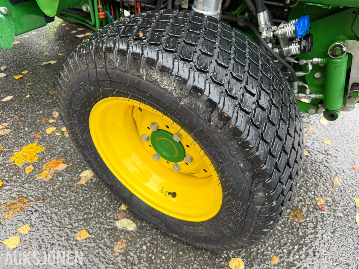 2021 John Deere 4066 Traktor