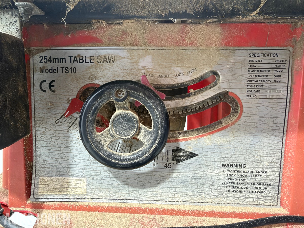 Bordsag TS10 254 mm / 1400 W med understell