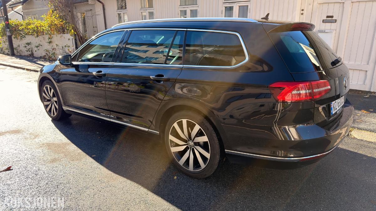 2015 Volkswagen Passat 1,6 TDI 120hk Highline Automat, Kamera, Adaptiv cruisekontroll