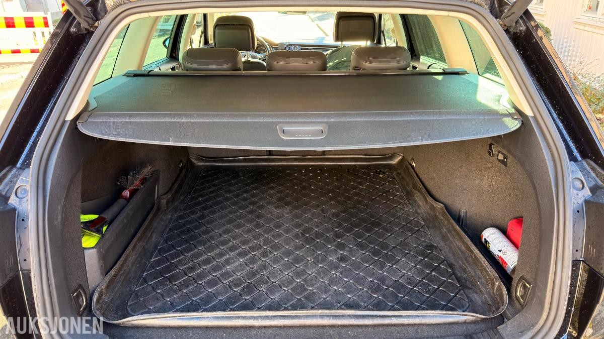 2015 Volkswagen Passat 1,6 TDI 120hk Highline Automat, Kamera, Adaptiv cruisekontroll