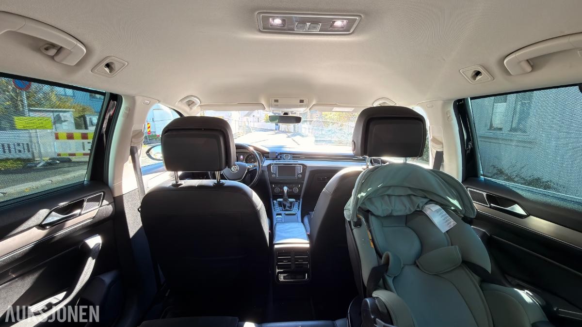 2015 Volkswagen Passat 1,6 TDI 120hk Highline Automat, Kamera, Adaptiv cruisekontroll