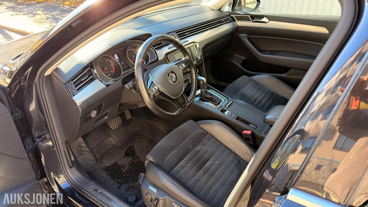 2015 Volkswagen Passat 1,6 TDI 120hk Highline Automat, Kamera, Adaptiv cruisekontroll