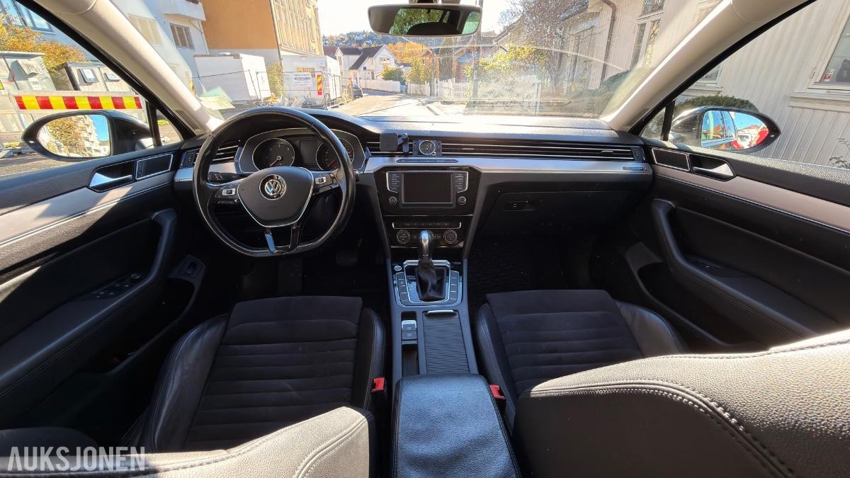 2015 Volkswagen Passat 1,6 TDI 120hk Highline Automat, Kamera, Adaptiv cruisekontroll