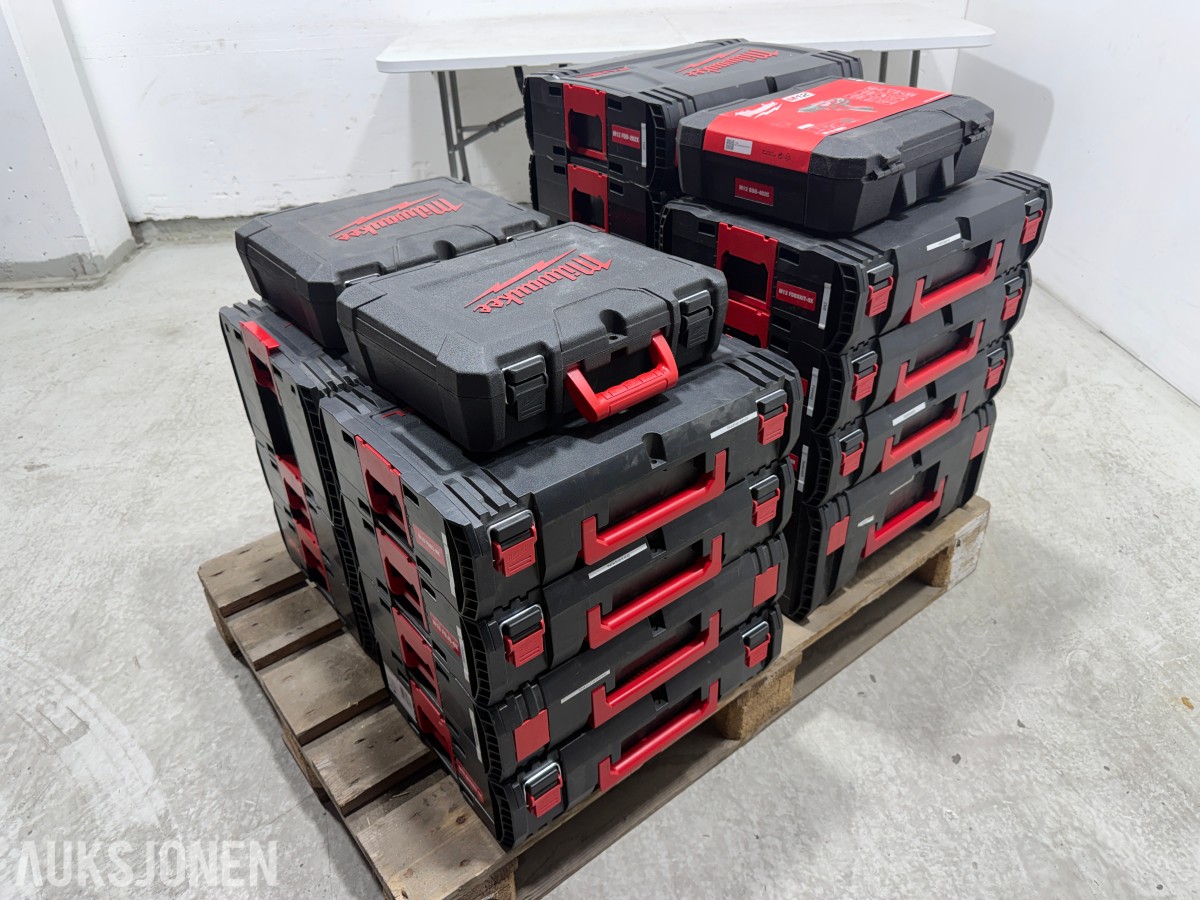 Parti Milwaukee transportkofferter og HD Boxes, uten innhold
