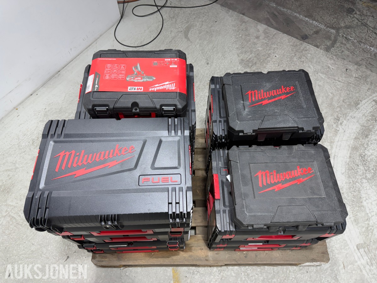 Parti Milwaukee transportkofferter og HD Boxes, uten innhold