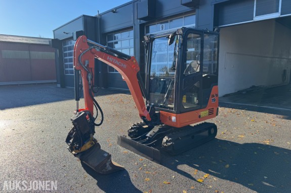 2017 Hitachi Zaxis 19 Minigraver - Engcon tiltrotator, svingbar bom og pusseskuffe
