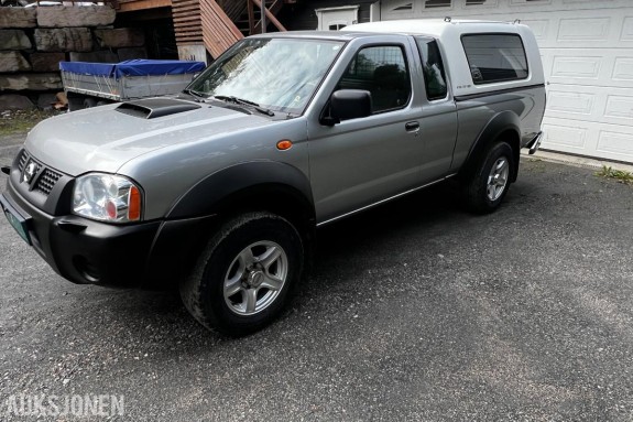 2009 Nissan NP300 2.5l 133HK 4X4 Pickup med kingtop 185 hengerfeste LAV KM 80601km EU OK 08.2028