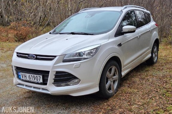 2014 Ford Kuga 2.0 163hk AWD AUTOMAT CRUISEKONTROLL HENGERFESTE FORVARMER KEYLESS S+V DEKK EU OK 09.2028