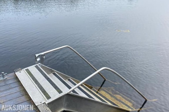 Badetrapp *INGEN MINSTEPRIS*
