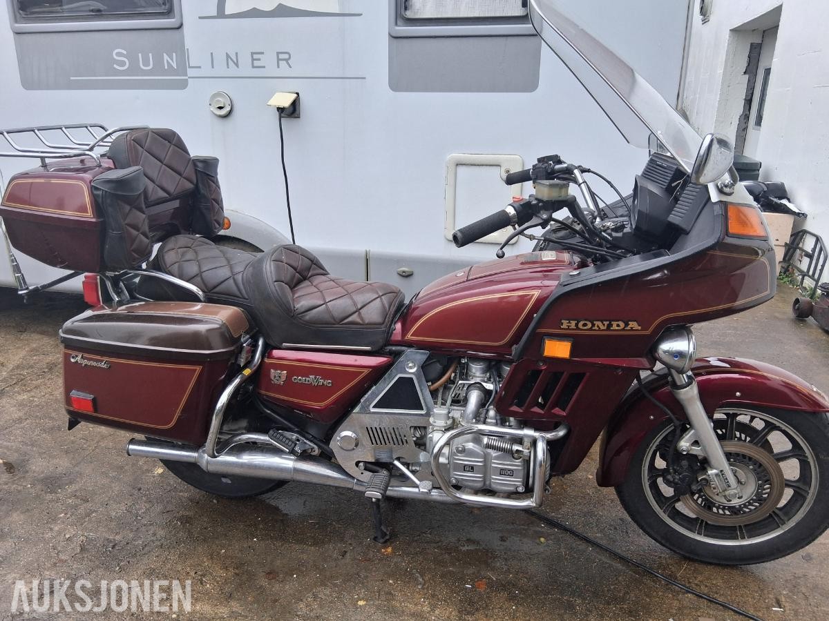 1983 Honda -goldwing aspengard