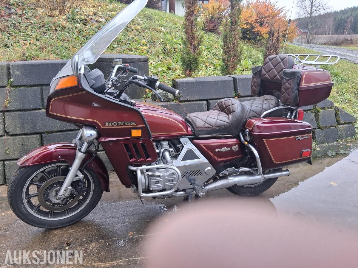 1983 Honda -goldwing aspengard