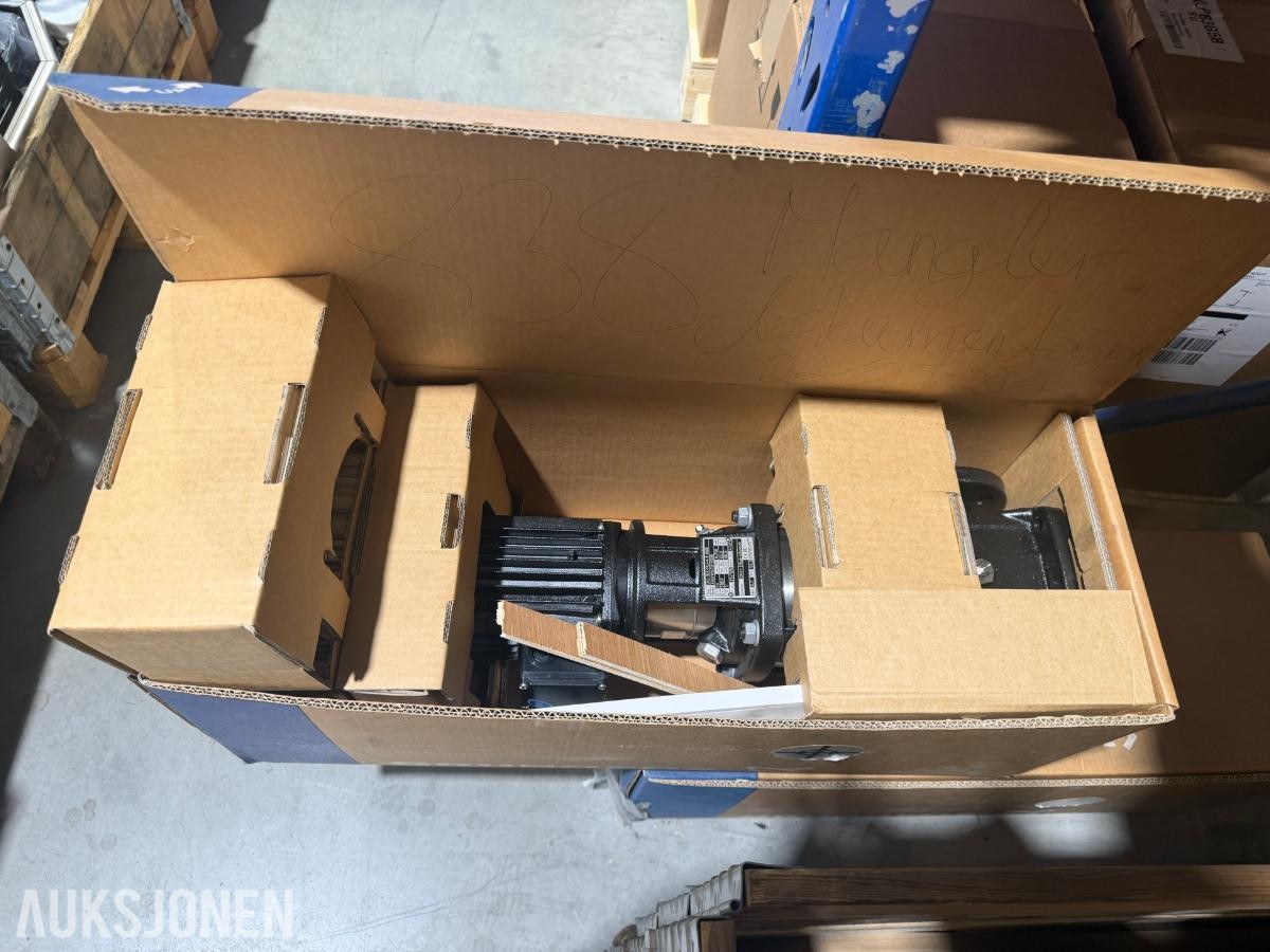 2 stk. Grundfos CR3-10 pumper, 0,75 kW, ubrukt
