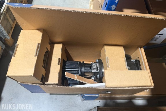 2 stk. Grundfos CR3-10 pumper, 0,75 kW, ubrukt