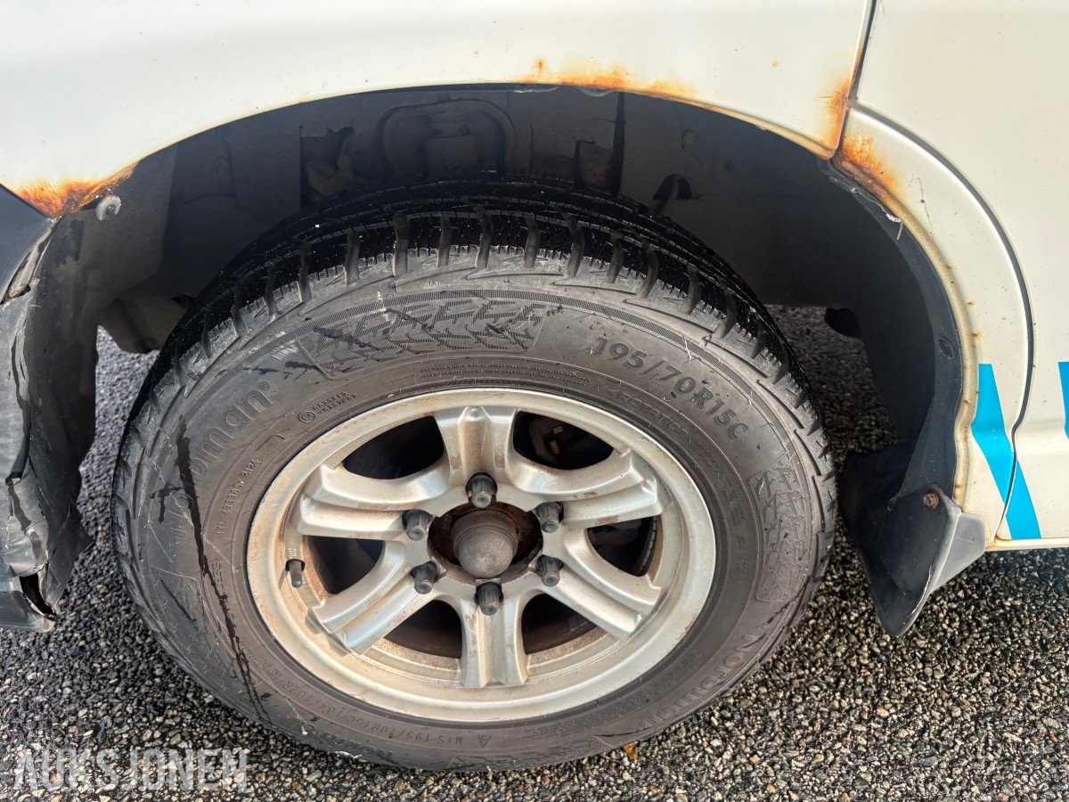 2008 Toyota HiAce, 2.5-117 D