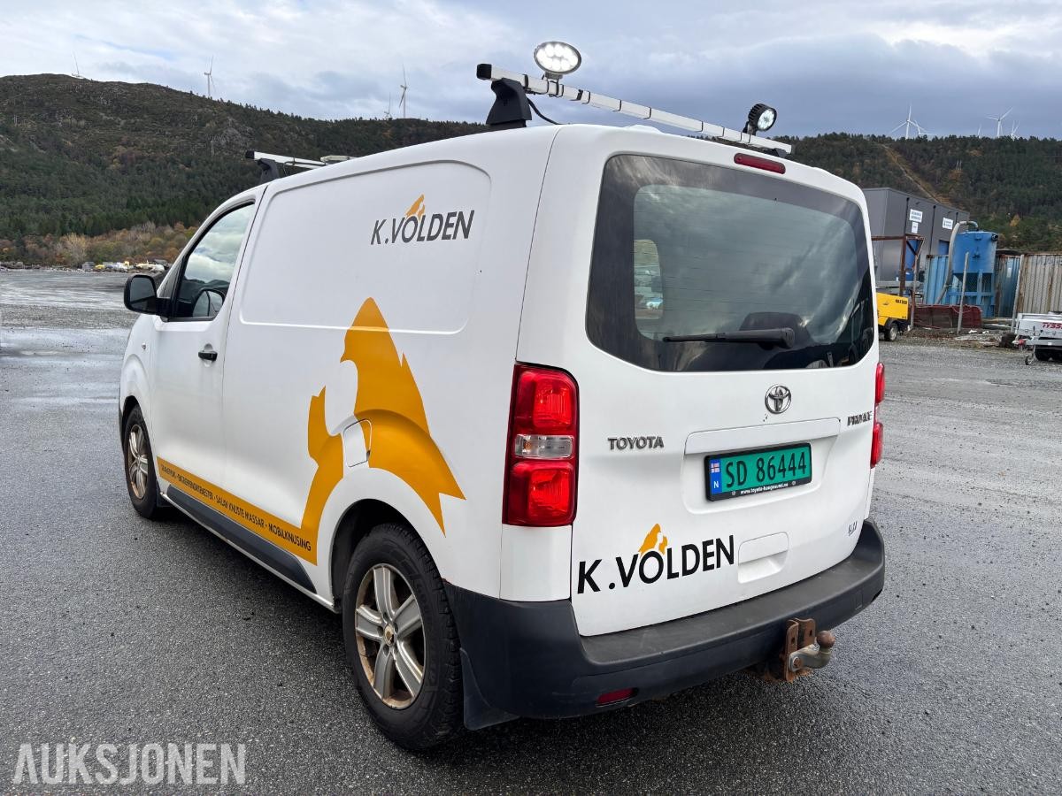 2017 TOYOTA PROACE 1.6-95 D Automat – Dobbeltgulv – 4 skuffer – Hengerfeste, 126643km