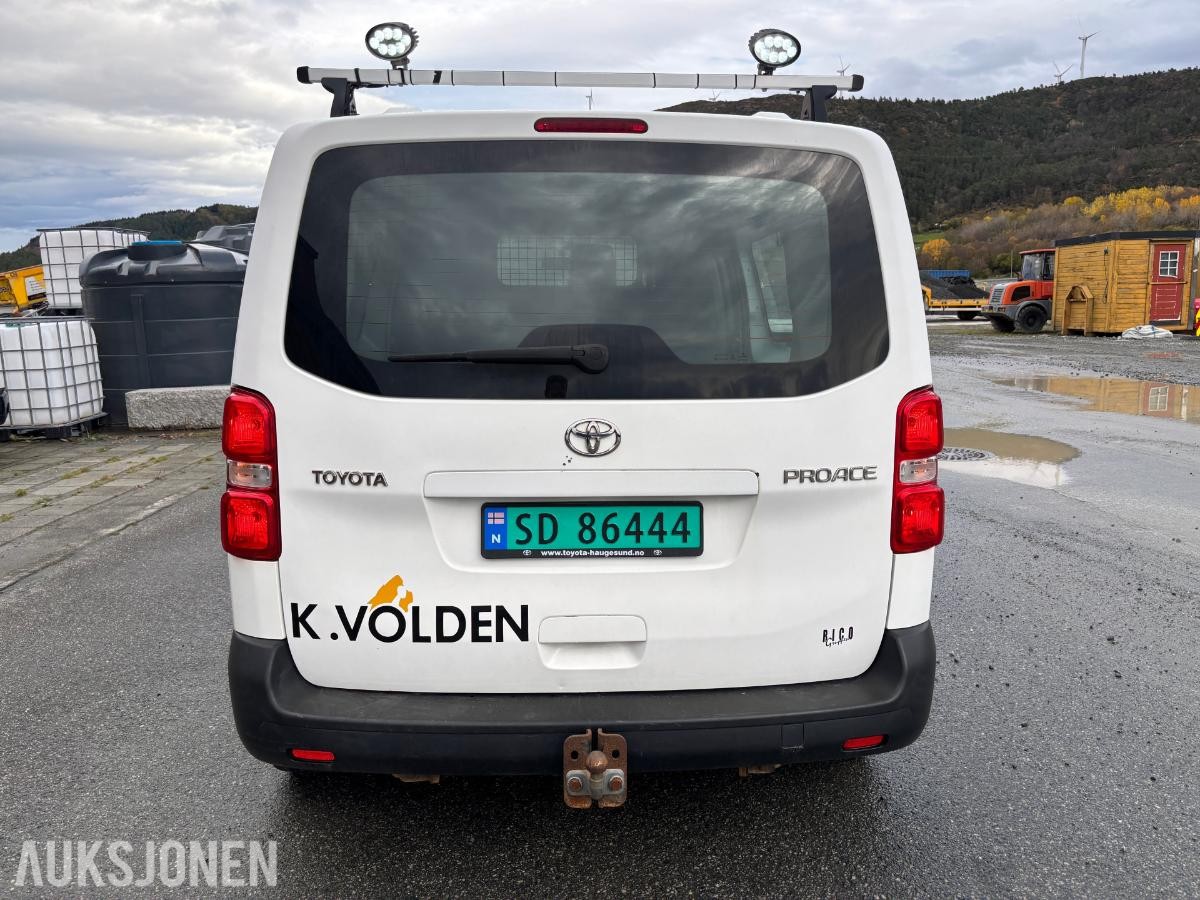 2017 TOYOTA PROACE 1.6-95 D Automat – Dobbeltgulv – 4 skuffer – Hengerfeste, 126643km