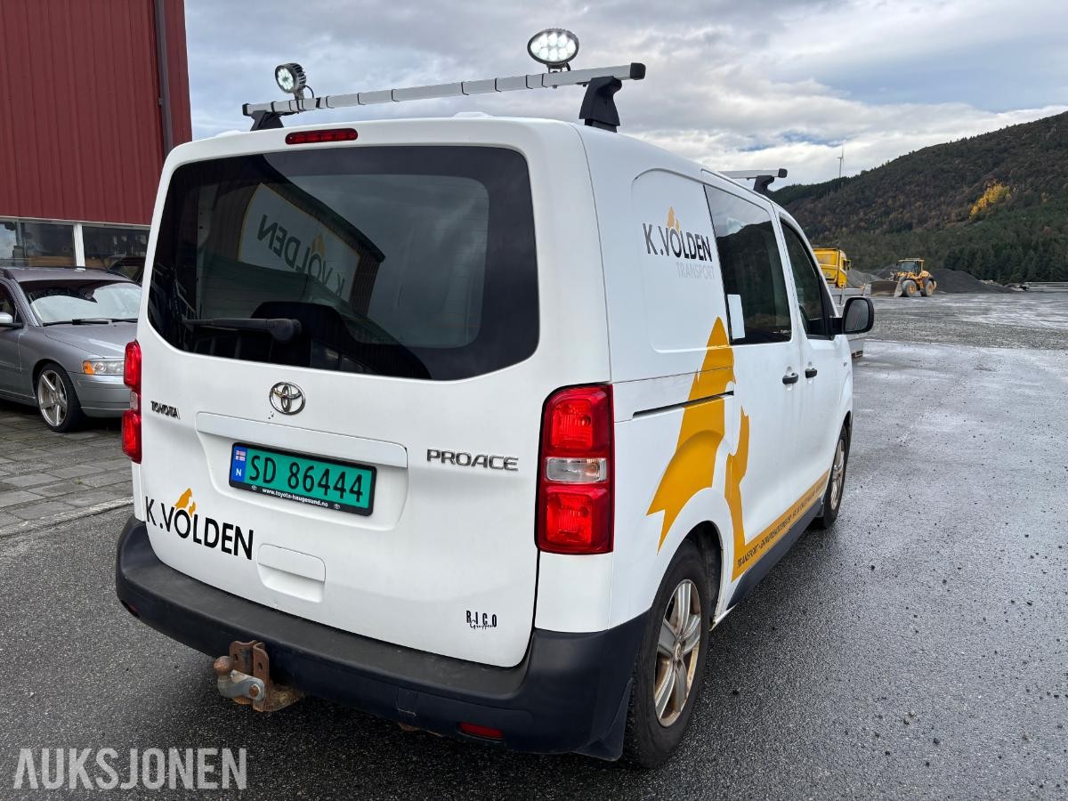 2017 TOYOTA PROACE 1.6-95 D Automat – Dobbeltgulv – 4 skuffer – Hengerfeste, 126643km