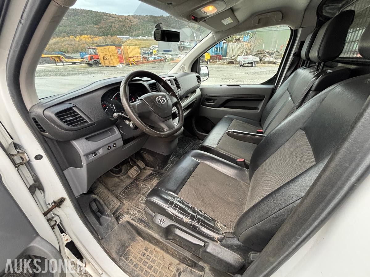 2017 TOYOTA PROACE 1.6-95 D Automat – Dobbeltgulv – 4 skuffer – Hengerfeste, 126643km